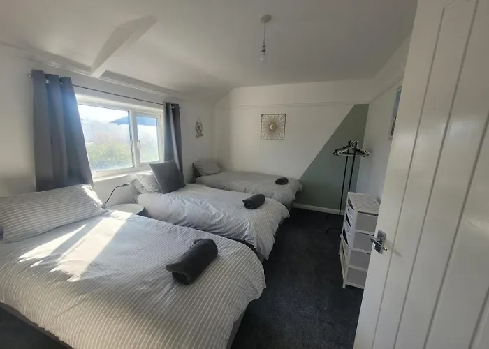 Contractor With Private Parking And Free Wi-fi